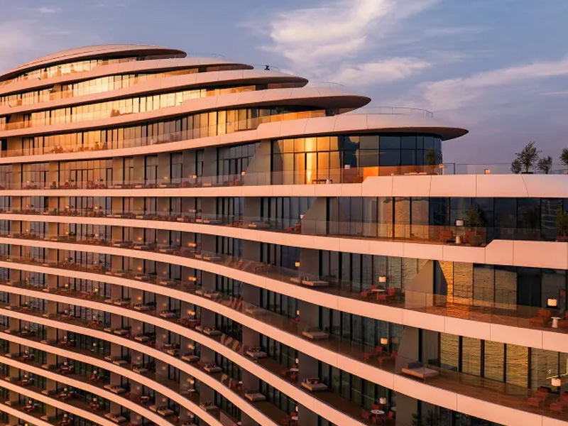 Hotels & Resorts